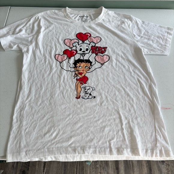 Betty Boop Tops - Betty boop white t shirt balloons size xl